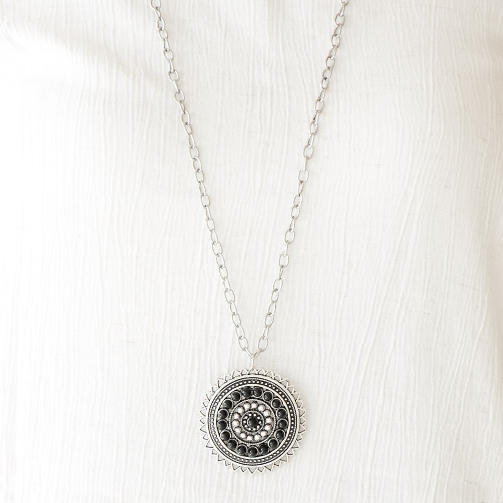 Long pendant necklace Paparazzi
